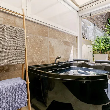 Apartmán Vatican Garden Jacuzzi *