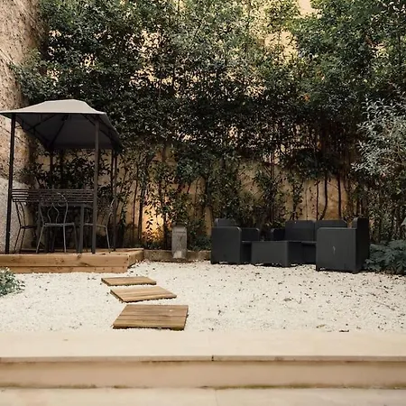 Vatican Garden Jacuzzi Appartement